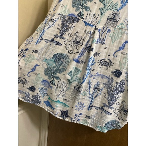 Jane + Delancey White Blue Sea Life Print Short Sleeve Button Blouse L Light - Picture 10 of 13